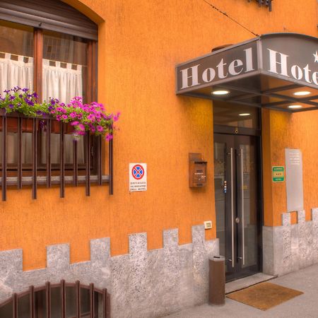 Hotel Ares Milano Luaran gambar