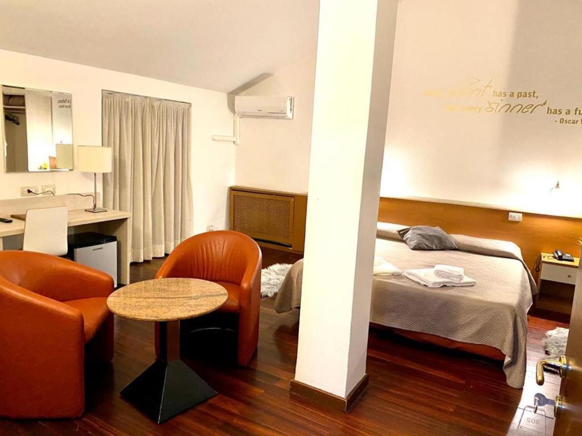 Hotel Ares Milano Luaran gambar
