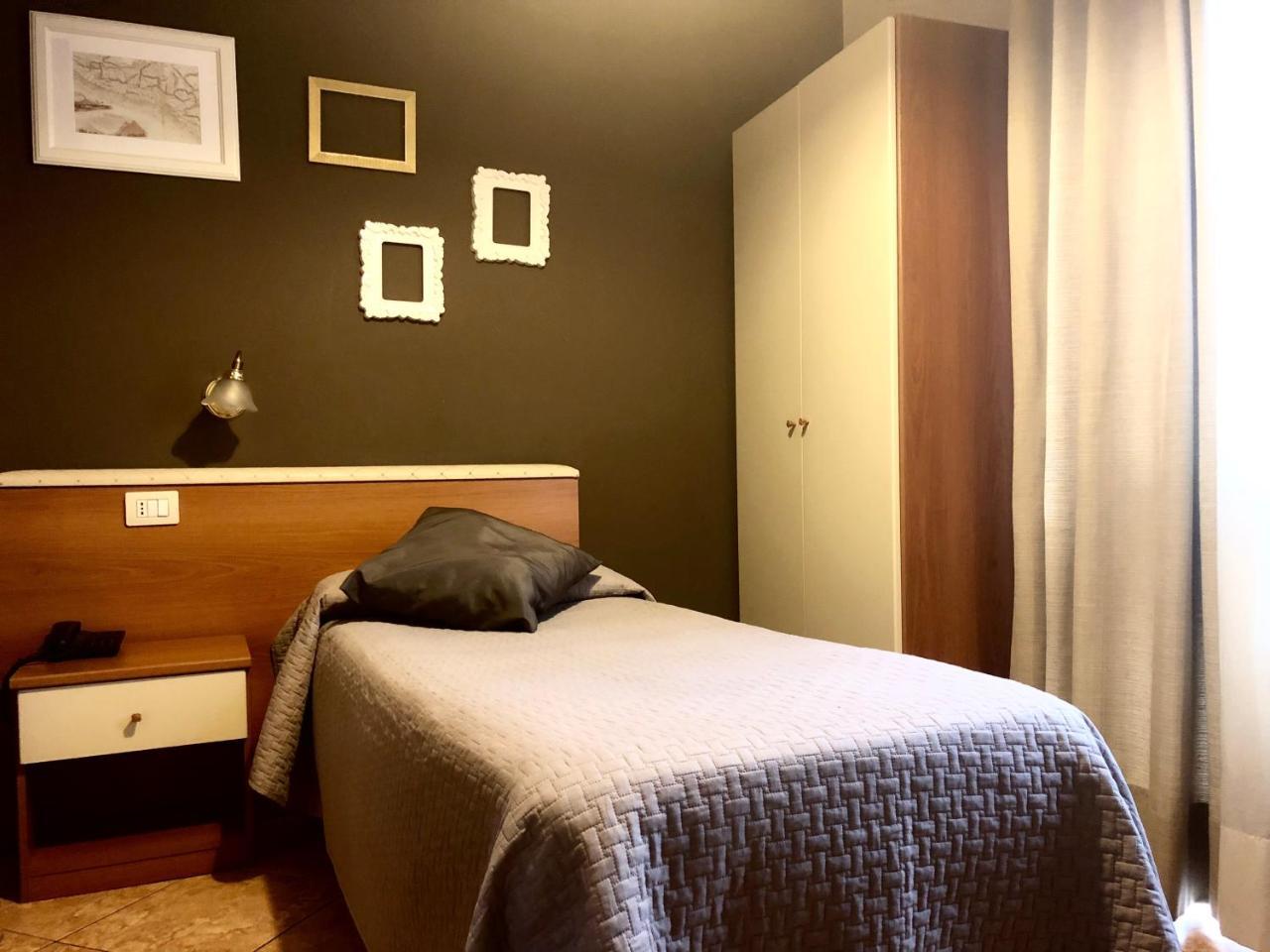 Hotel Ares Milano Luaran gambar